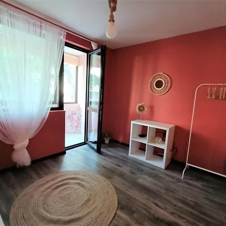 La Maisonnette * 布尔加斯